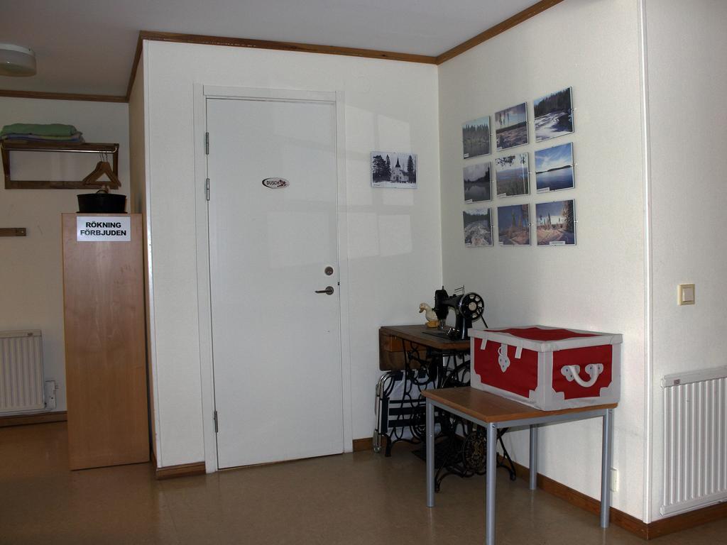 Oeje Vandrarhem & Turistgard Ostra Oje Extérieur photo